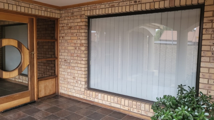 4 Bedroom Property for Sale in Hillcrest Northern Cape